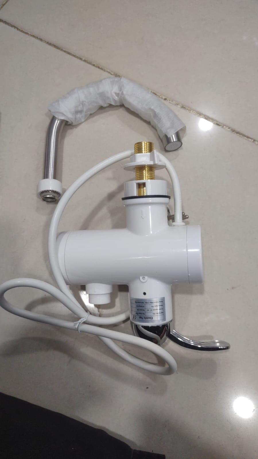 Electric Hot Water Heater Faucet Kitchen Instant Heating Tap Water (without shower) - Image 2