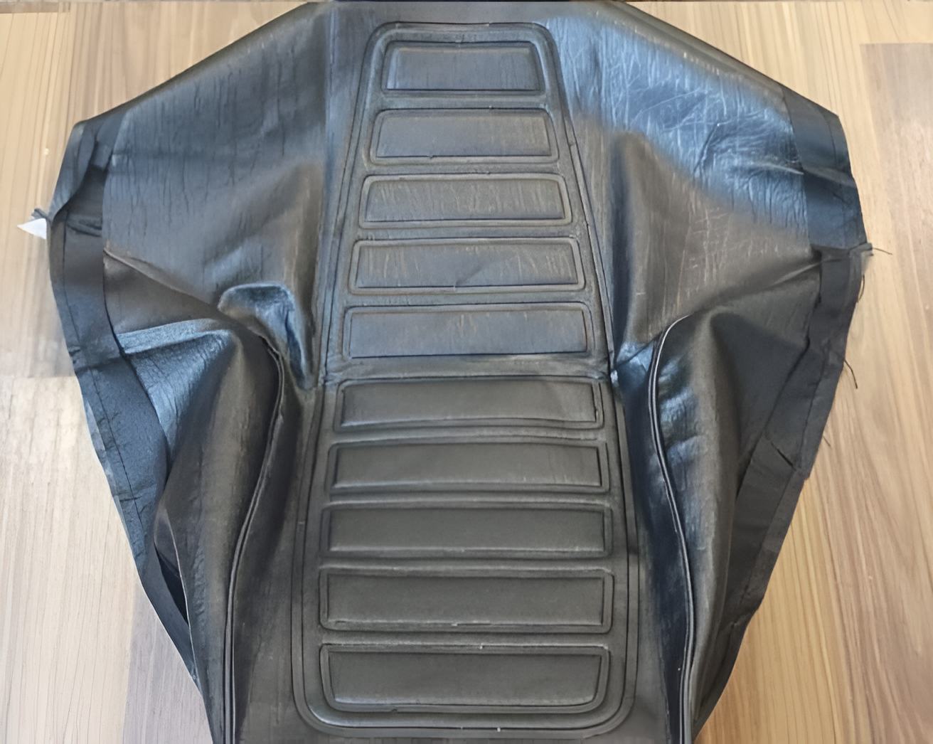 Motor Bike Comfortable Seat Cover Black For CG 125 Bike | Best Quality Seat Cover For CG-125 Motorcycle ( Random Design ) - Image 7